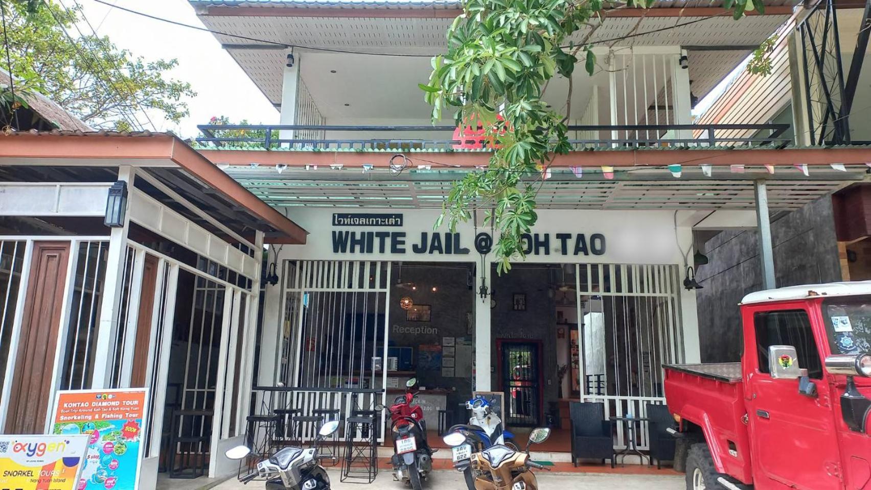 White Jail At Koh Tao Hostel Exterior photo