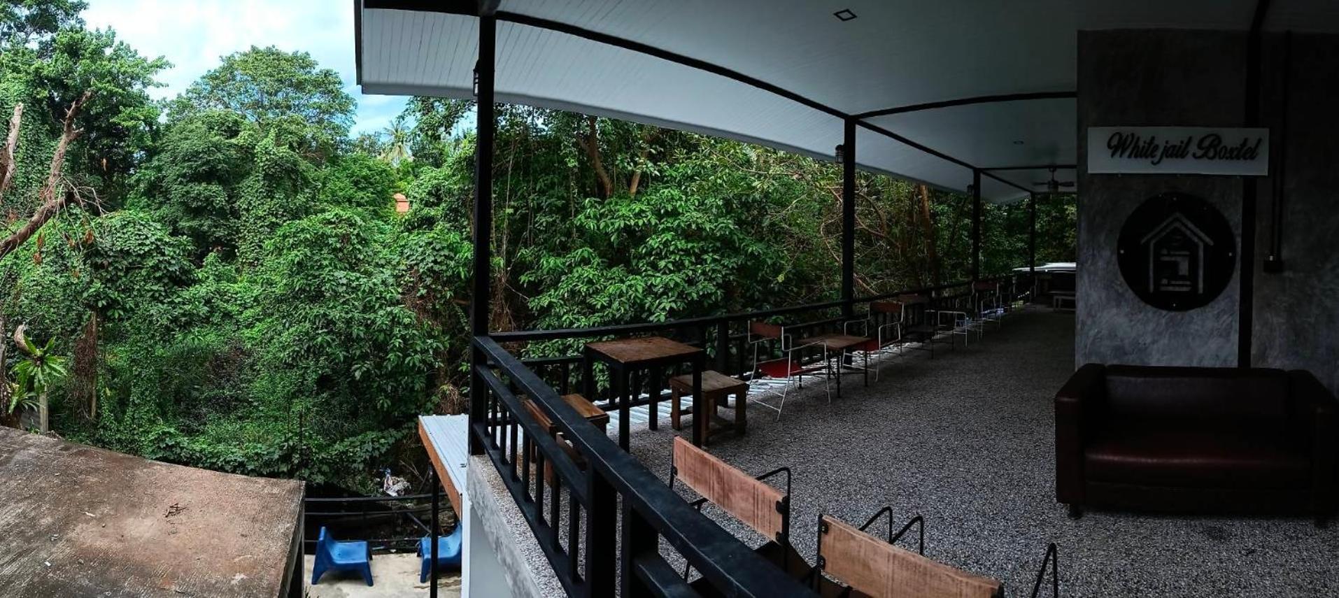 White Jail At Koh Tao Hostel Exterior photo